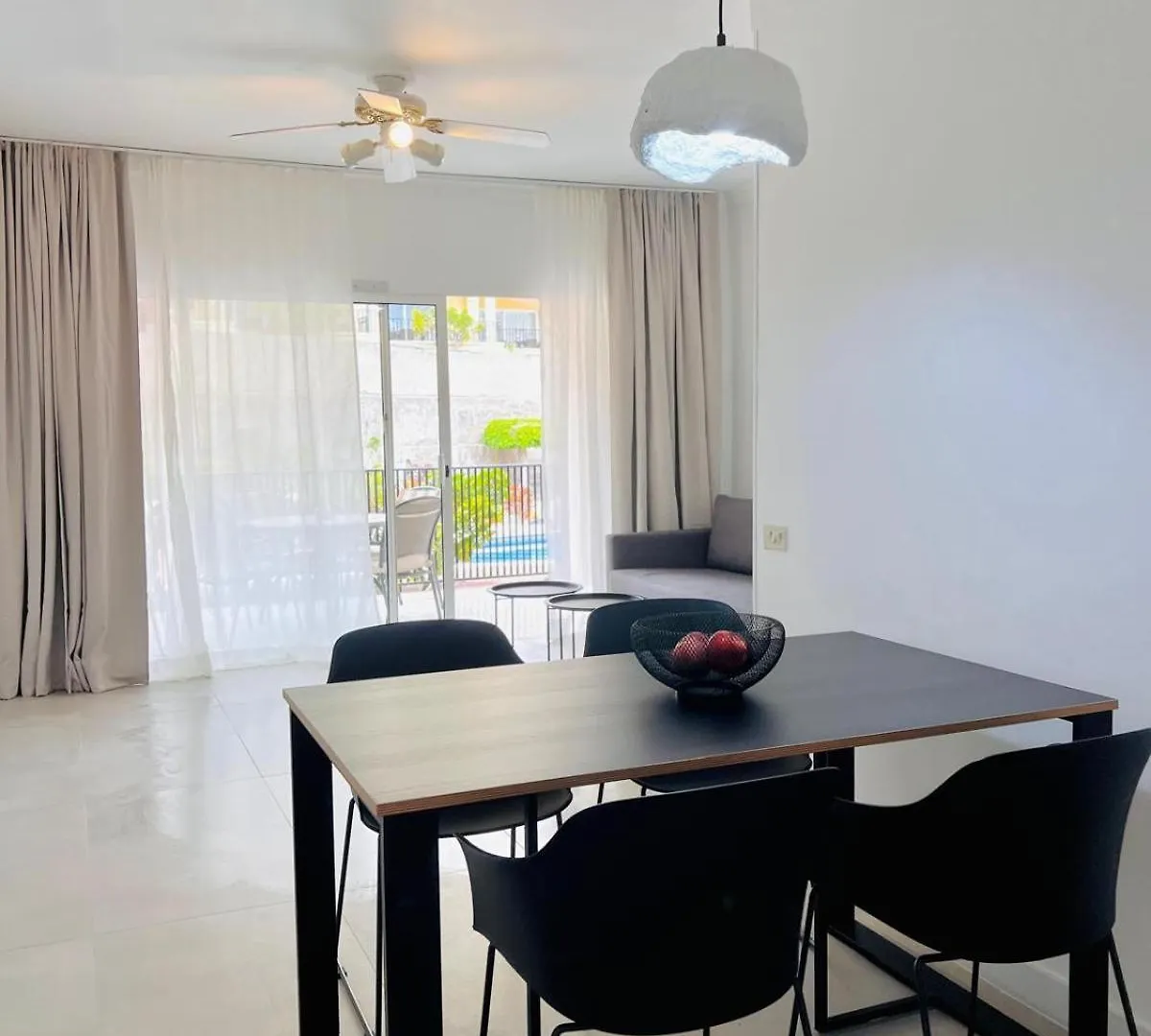 סן מיגל דה אבונה Apartamento Caluca 0*, סן מיגל דה אבונה ספרד